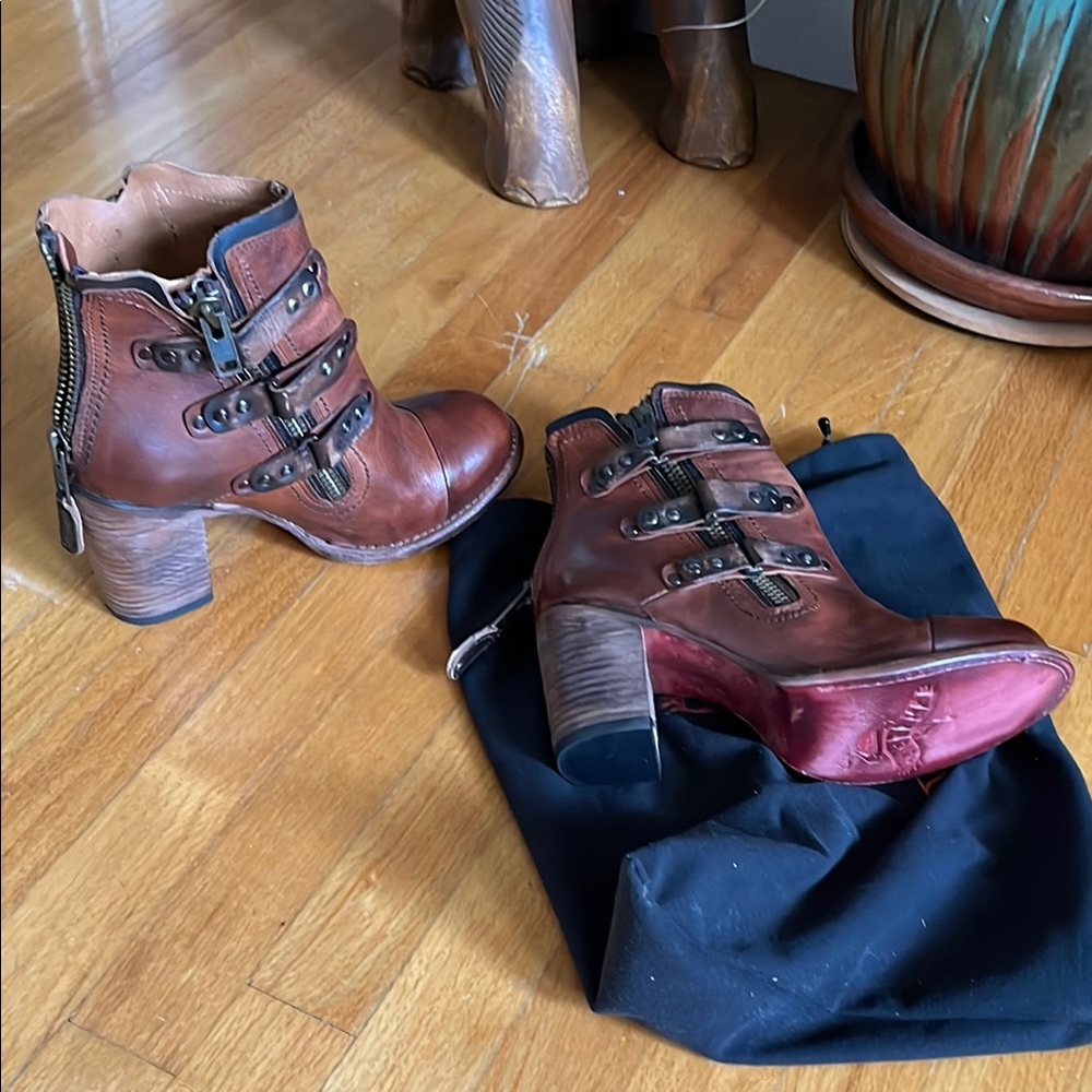 NWOT Freebird Brown Heeled Boots with Rugged Leather